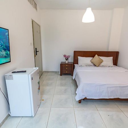 Comfortable Private Rooms In Compound Housing ดูไบ ภายนอก รูปภาพ