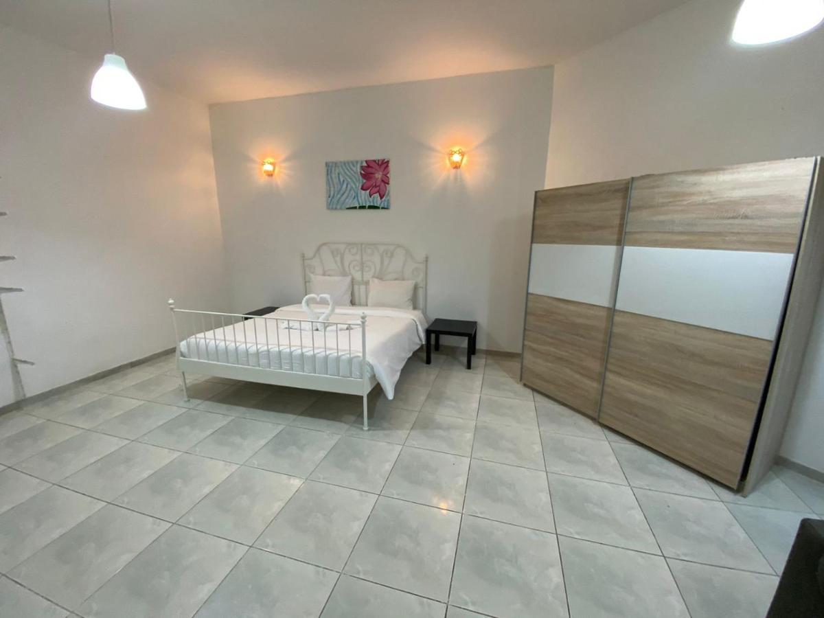 Comfortable Private Rooms In Compound Housing ดูไบ ภายนอก รูปภาพ