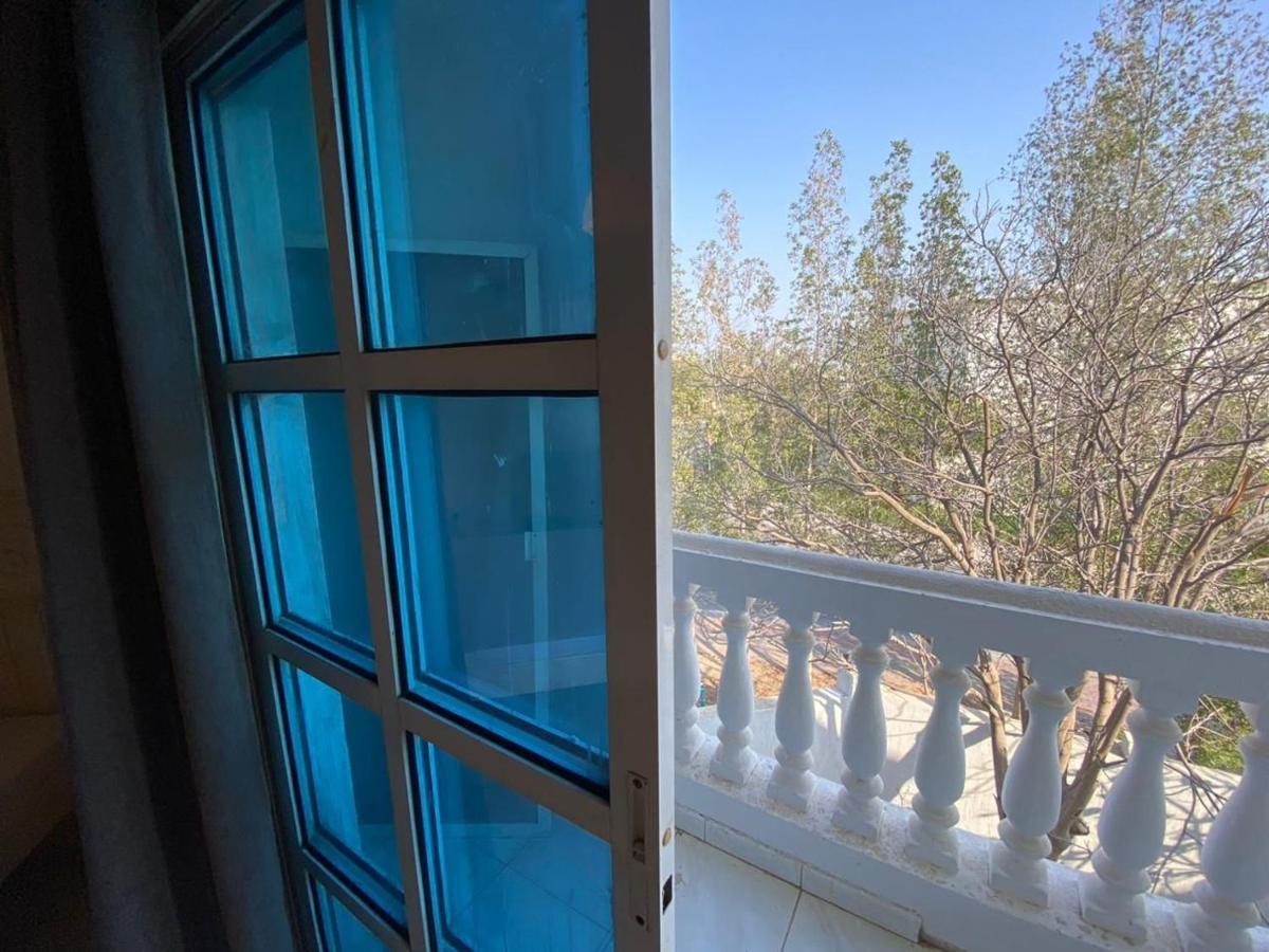 Comfortable Private Rooms In Compound Housing ดูไบ ภายนอก รูปภาพ
