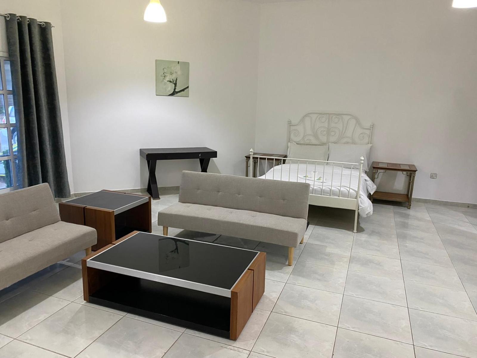 Comfortable Private Rooms In Compound Housing ดูไบ ภายนอก รูปภาพ