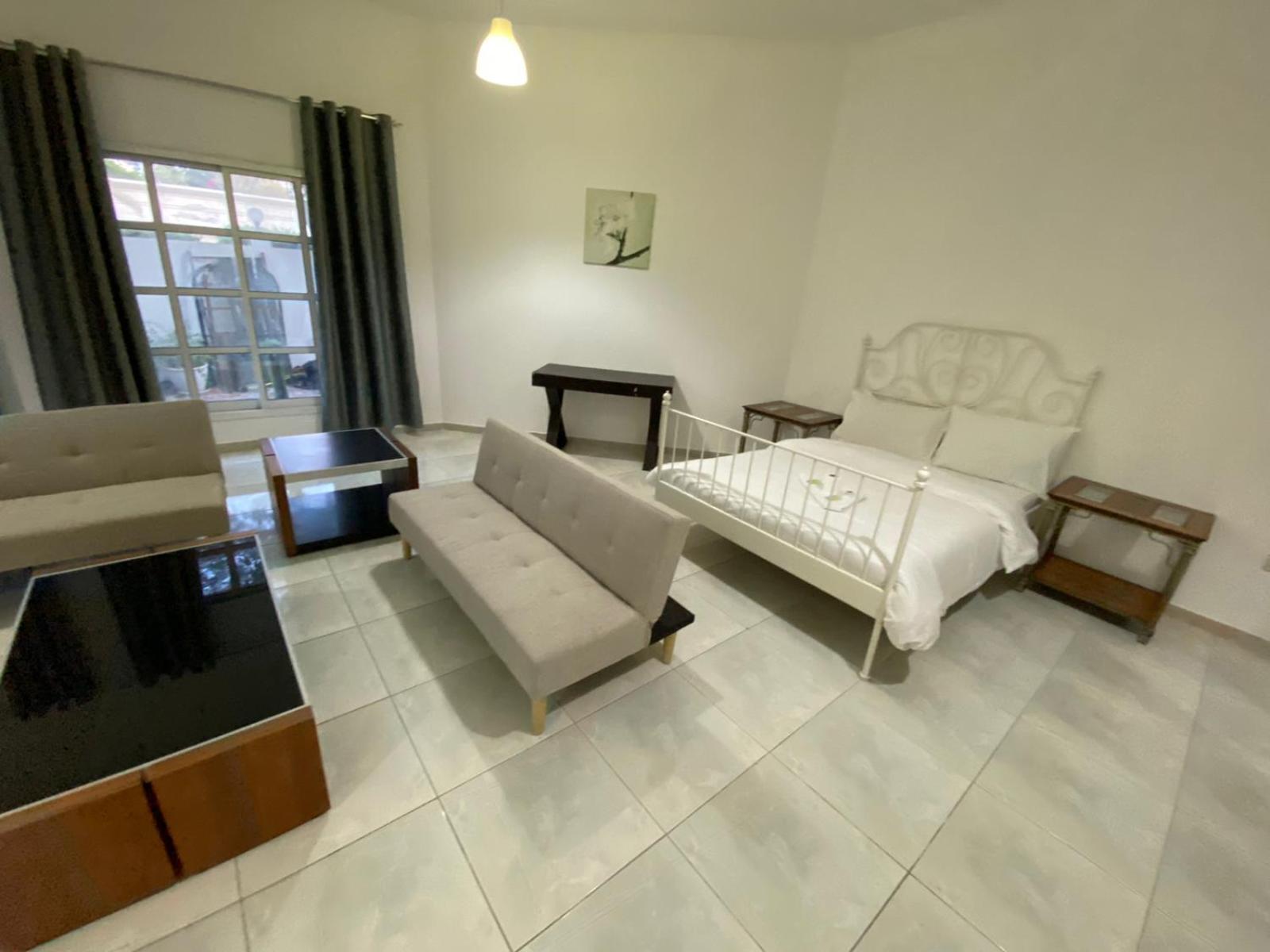 Comfortable Private Rooms In Compound Housing ดูไบ ภายนอก รูปภาพ