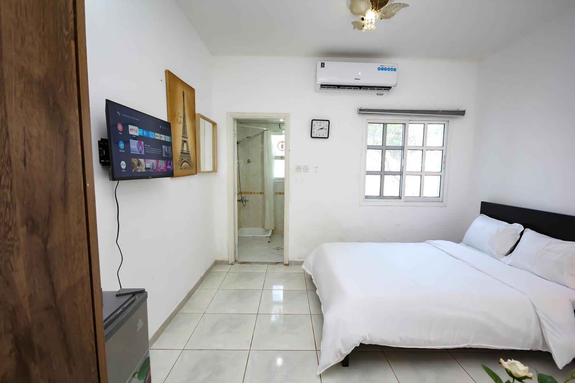 Comfortable Private Rooms In Compound Housing ดูไบ ภายนอก รูปภาพ
