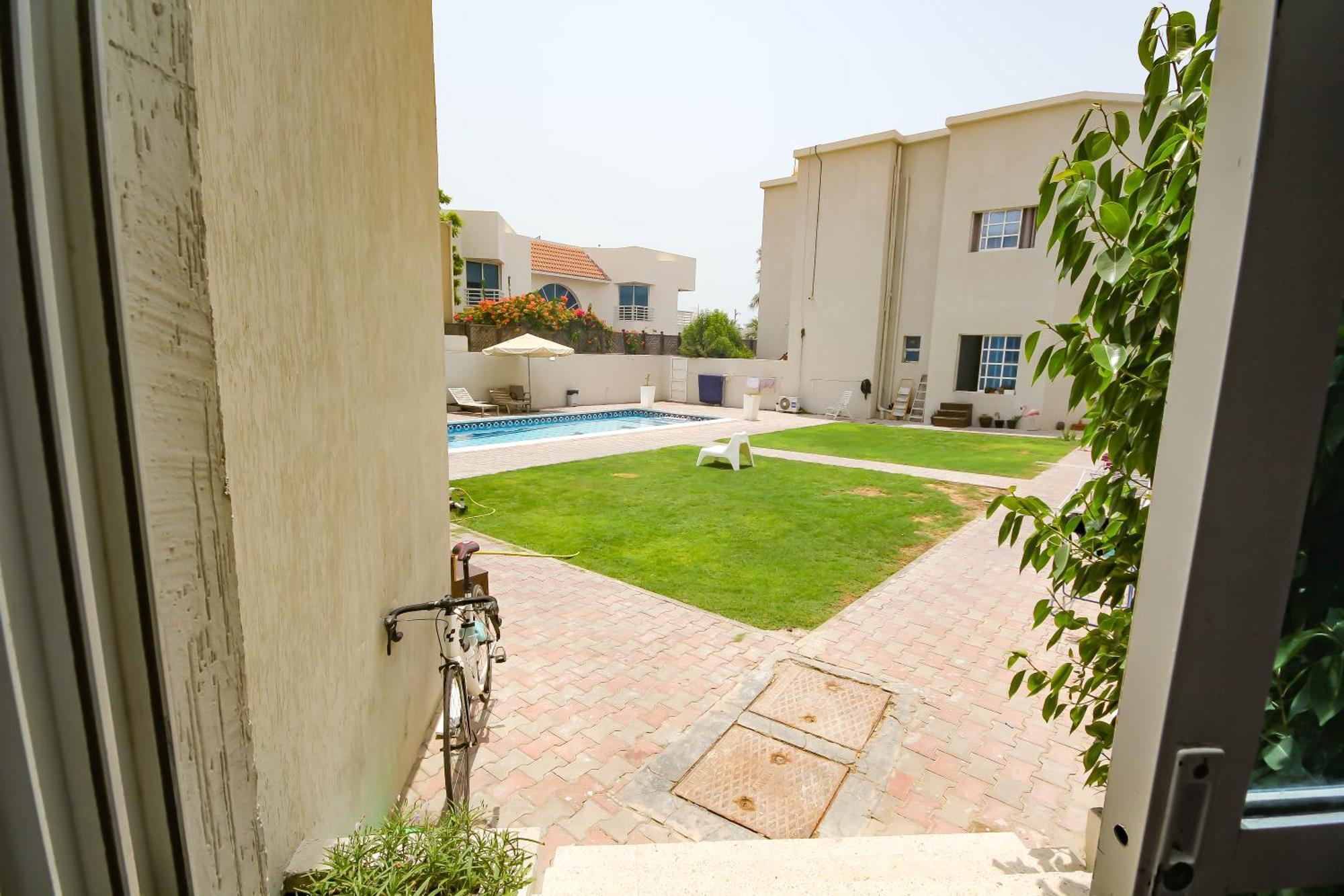 Comfortable Private Rooms In Compound Housing ดูไบ ภายนอก รูปภาพ